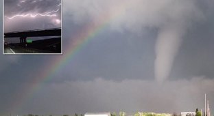 Смерч и радуга: охотник за торнадо из США сделал уникальный кадр (8 фото)