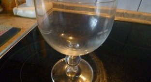 Делаем эксклюзивную вазу-подсвечник из обычного бокала (16 фото)