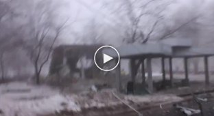 Страшный обстрел возле РИКа в киевском районе Донецка
