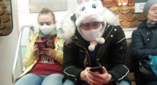 Модники из петербургского метро (15 фото)