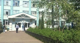 Подросток взял в заложники одноклассников и учителей в гимназии №?7 в Казани