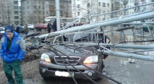 В Великом Новгороде упал кран (8 фото)