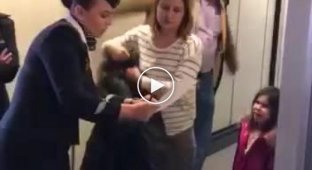 Буйного иностранца сняли с рейса в Нью-Йорк в аэропорту Шереметьево