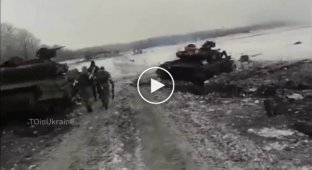 Подбитые танки ДНР под Углегорском