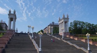 Волгоград. Парадная лестница и фонтан “Искусство” (19 фото)