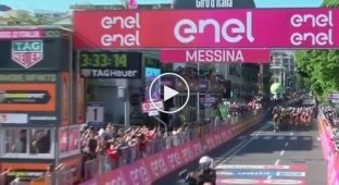 Велосипедист Лука Пиберник начал праздновать победу за 6 км до финиша