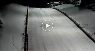 Рекордный прыжок на лыжах с трамплина
