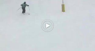 Любитель прыгать на лыжах наконец-то встретился со своей колющей любовью