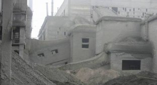 Небольшая экскурсия по цементному заводу (6 фото)