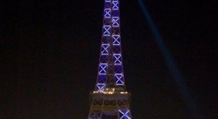 Эйфелевой башне 120 лет (15 фотографий)
