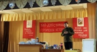 В Якутии заложили капсулу времени с «Дошираком», «Кока-колой» и флешкой (3 фото)