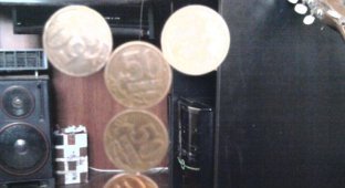 Фокус с монетами (6 фото)