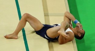 Французский гимнаст получил двойной перелом ноги на Олимпиаде в Рио-де-Жанейро (7 фото + видео)