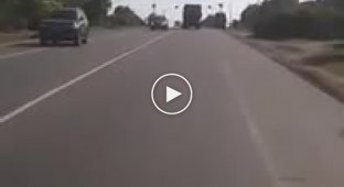 Опасные манёвры пьяного водителя грузовика на Калужском шоссе