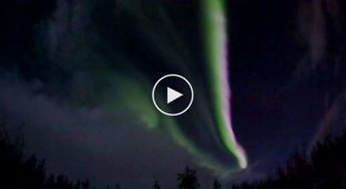 Житель Мурманска снял на видео полярное сияние