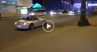 По улицам Одессы ездит хрустальный BMW