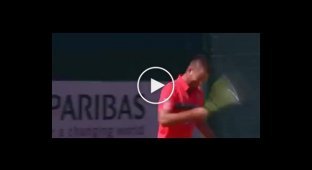 Теннисист Михаил Южный избил себя ракеткой
