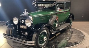Пуленепробиваемый Cadillac 1928 года, когда-то принадлежавший Аль Капоне, выставлен на продажу (9 фото + 1 видео)