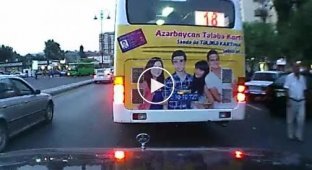 Автобус министра транспорта Азербайджана в лобовую с легковой машиной