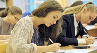 В Кемеровской области ученикам пришлось писать сочинение о поправках в Конституцию