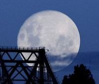 Красивая фотоподборка Луны (20 фото)