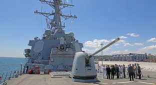 В Украину прибыли два боевых корабля ВМС США
