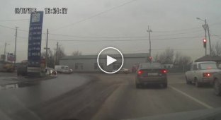 Авария с полицейской машиной в Ростове