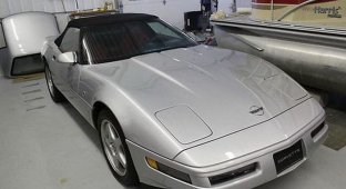 Найдено на Ebay. Chevrolet Corvette Convertible с пробегом в 622 мили (23 фото)