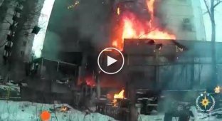 Тушение пожара в торговом центре Кишинева от первого лица