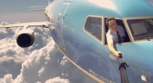 Почему в самолете нельзя открыть окно? (3 фото + 1 видео)