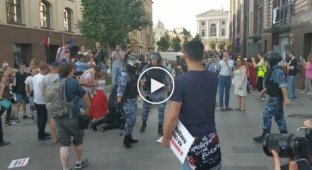 Митинг в Москве, посвященный выборам в Мосгордуму, побил рекорд по задержаниям