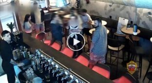 Словесный конфликт в московском кафе закончился поножовщиной