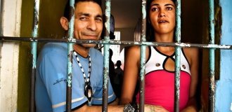 Что происходит  за дверьми в испанских смешанных тюрьмах, где вместе  сидят мужчины и женщины? (6 фото + 1 видео)