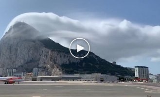 Гибралтар. Как рождаются облака