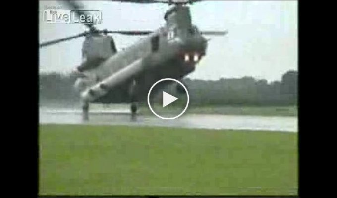 Необычная посадка вертолета