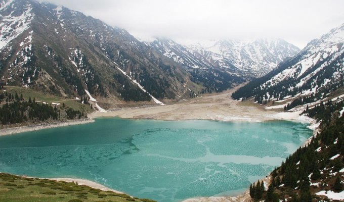 Фотоотчет о поездке на Большое Алматинское Озеро 9-го мая (29 фото)
