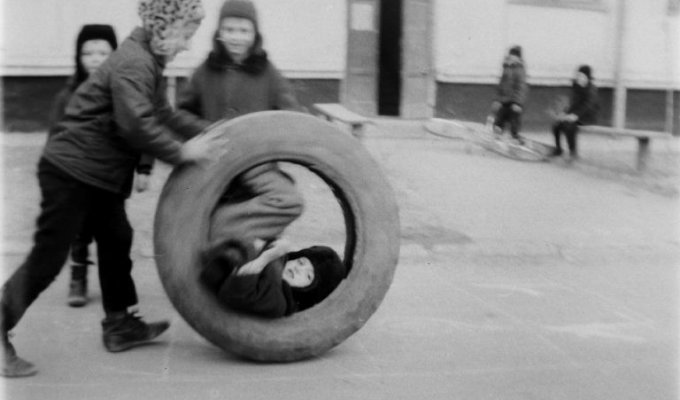 Самые «дикие» забавы советских детей (12 фото)