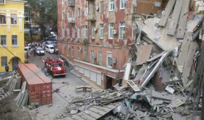 Обрушение стены во Владивостоке (10 фото)