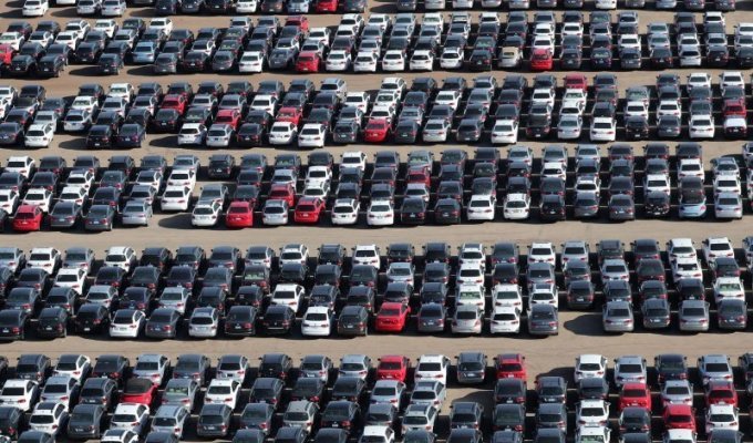 Парковка с тысячами дизельных Volkswagen и Audi в Калифорнии (7 фото)