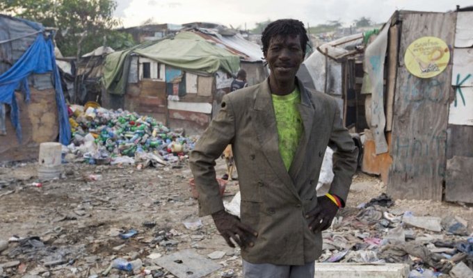 Мусорные полигоны Гаити кормят жителей трущоб (15 фото)