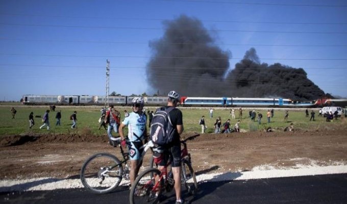 Пожар в поезде (9 фотографий)