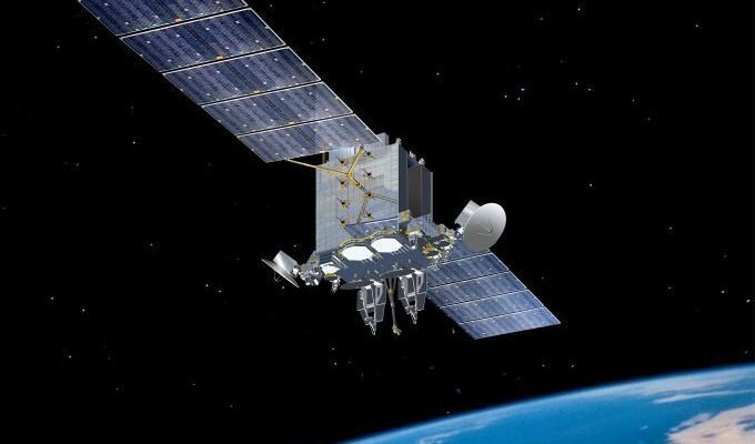 NASA начнёт строить спутники прямо в космосе (2 фото)