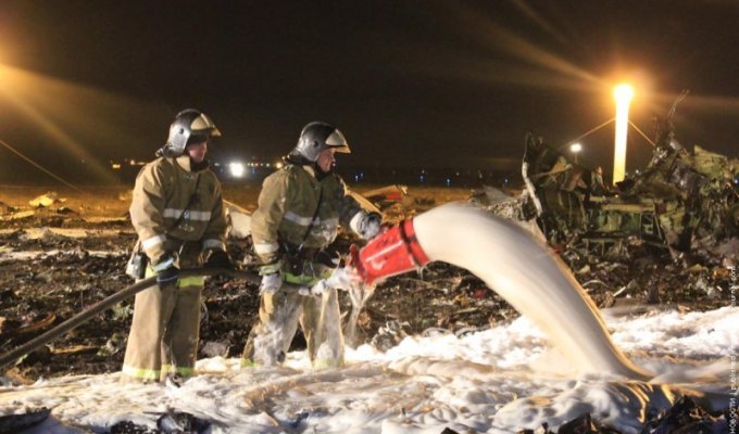 Авиакатастрофа в Казани (29 фото + 3 видео)