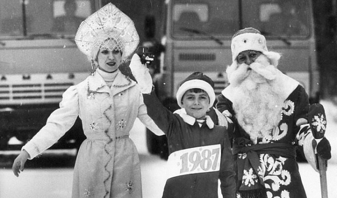 Новый год в Челнах во времена СССР (8 фото)
