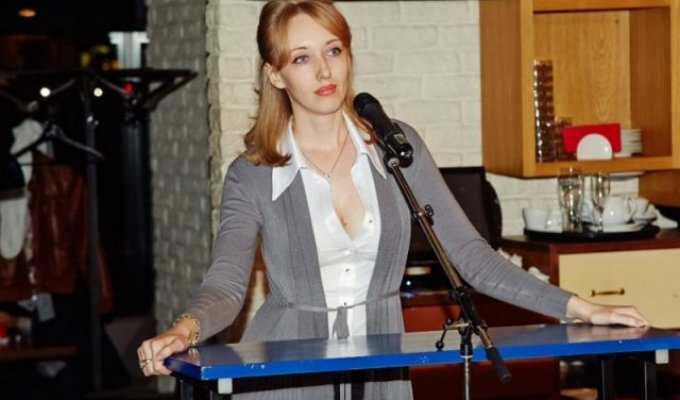 Депутат от КПРФ Екатерина Енгалычева считает, что из-за чипирования животных случится конец света