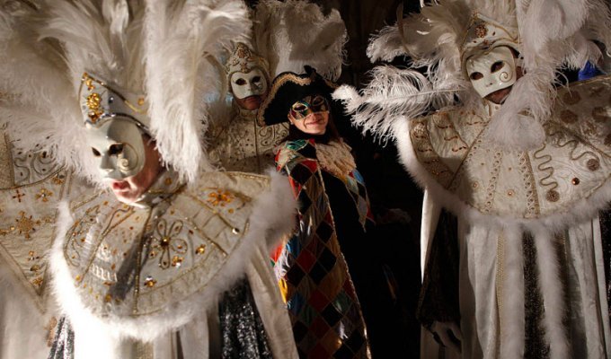 В Италии начался Венецианский карнавал (9 фото)