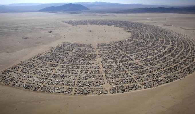 25 самых безумных фотографий с фестиваля Burning Man (25 фото)