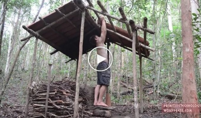 Как сделать черепичную крышу в лесу с помощью примитивных технологий