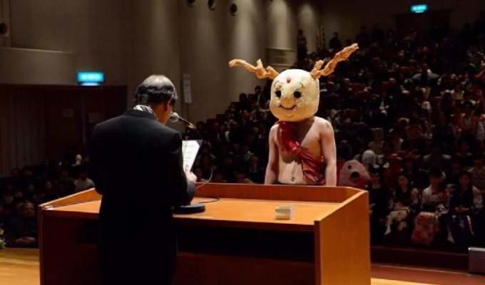 Церемония вручения дипломов в Японии (5 фото)