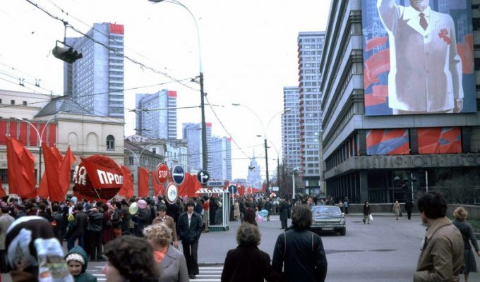 Москва 1982 года: семнадцать мгновений весны (17 фото)